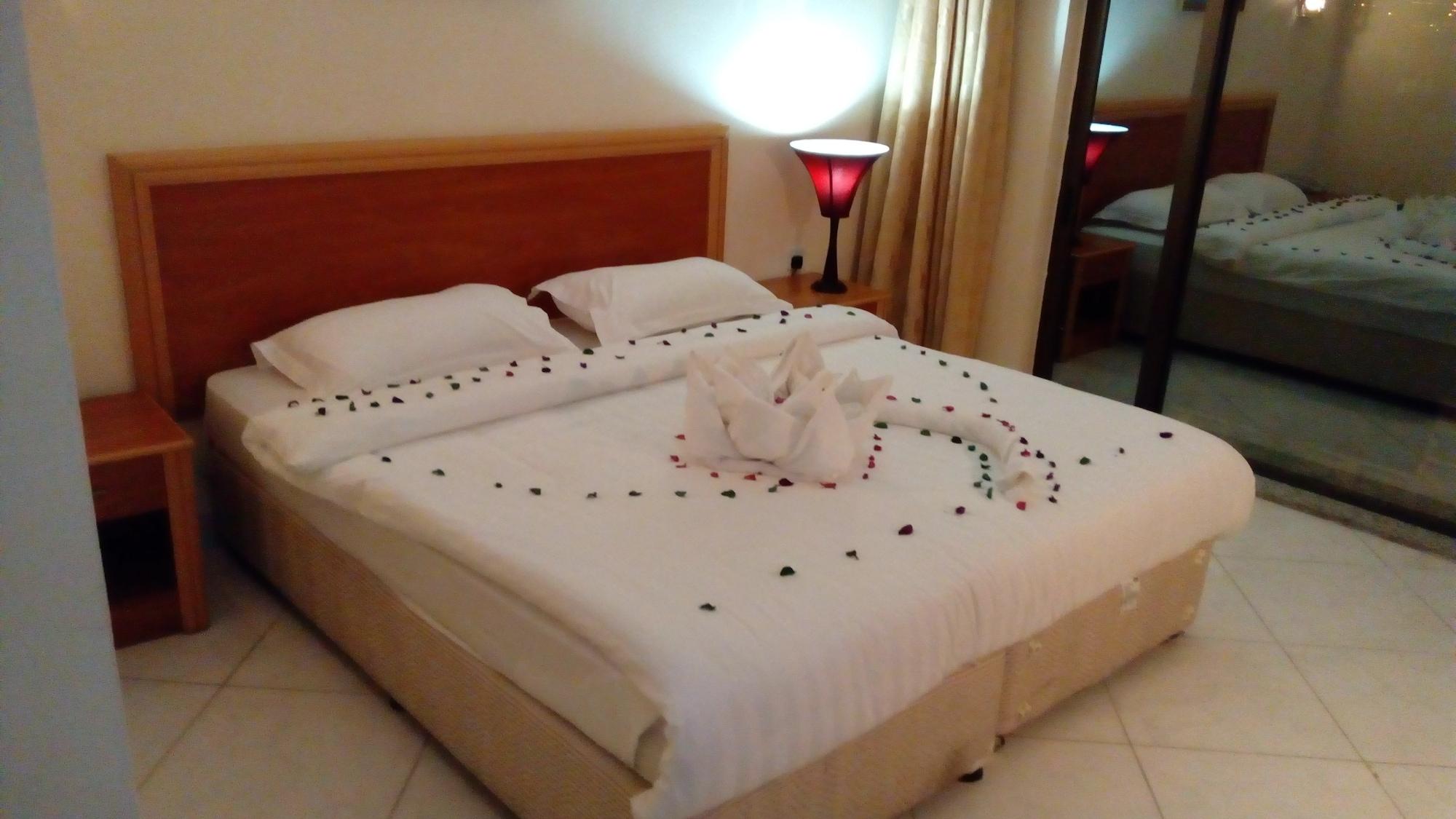 Classic Aqaba Hotel Ngoại thất bức ảnh